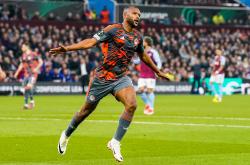 今夜阿斯顿维拉备战意甲；再遭质疑细节曝光；气氛紧张；数据趋势出现新变化(阿斯顿维拉vs阿贾克斯)